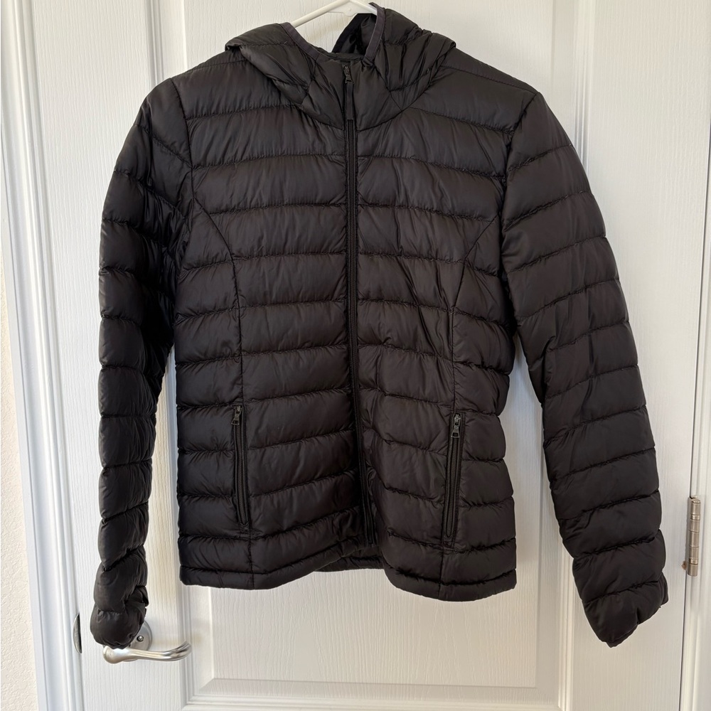 Aritzia Tna Women's Black Puffer Jacket